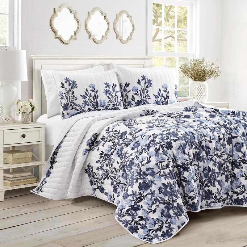 Tanisha Reversible Quilt Navy/White King Set (3-Piece)